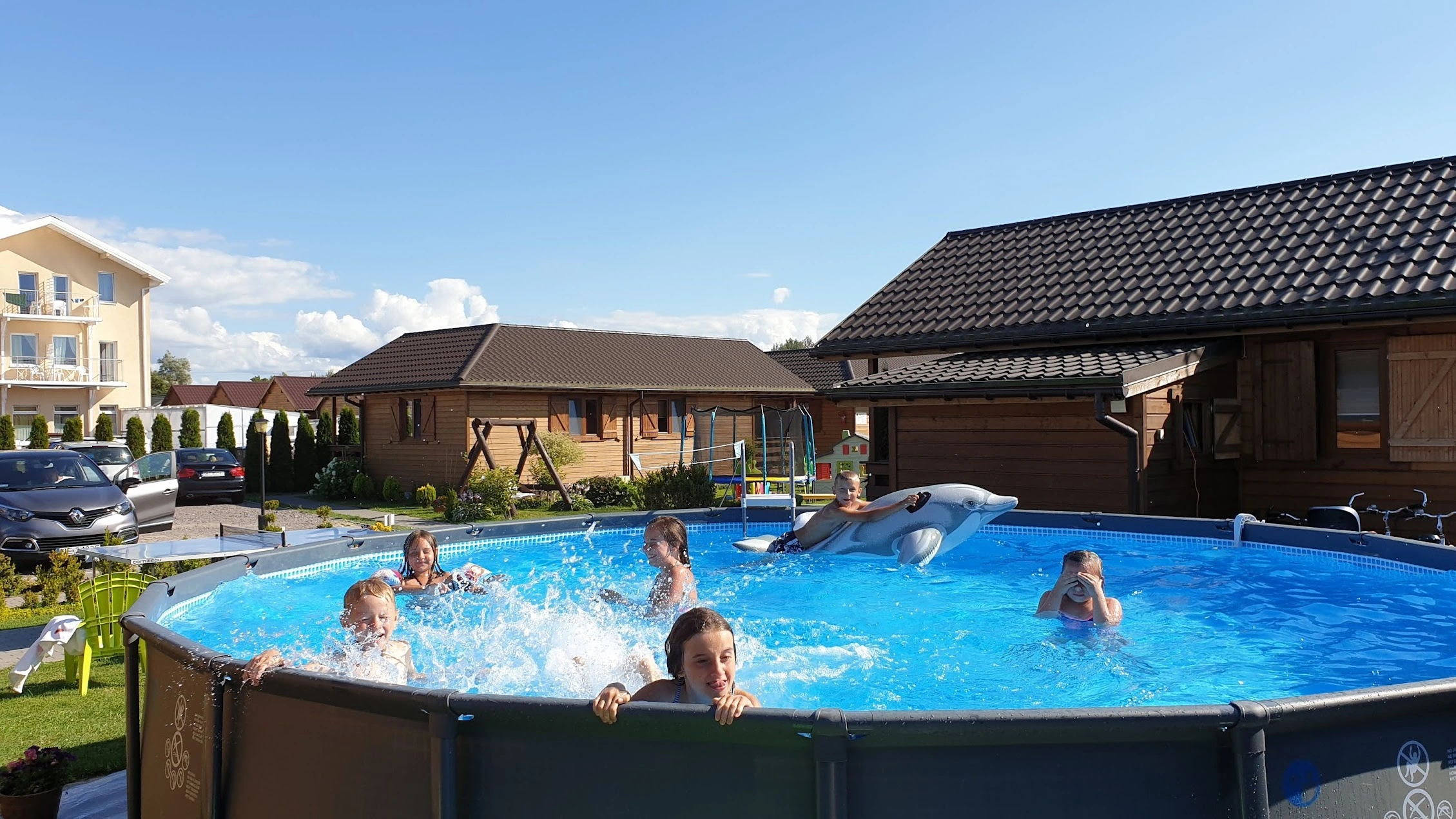 Basen w domkach Maciejka