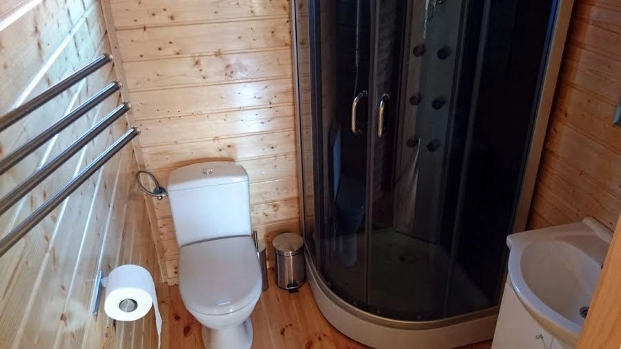 Wyposażenie domku w domkach Maciejka - łazienka